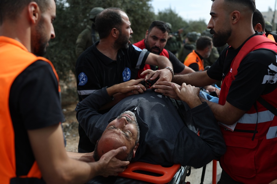 Dos palestinos son hospitalizados tras ataque de colonos israelíes