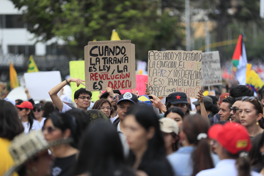 Miles de colombianos protestan en el primer paro nacional del Gobierno de De la Espriella