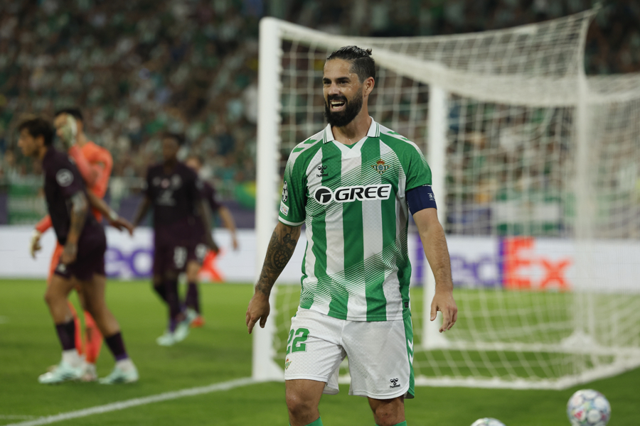 Isco califica como noche "increíble" tras "21 años sin que la afición viva" la Champions