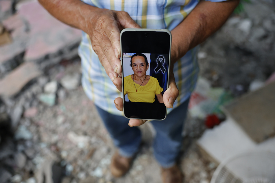 Muere mujer herida en el terremoto de Panamá, el primer deceso relacionado con el sismo