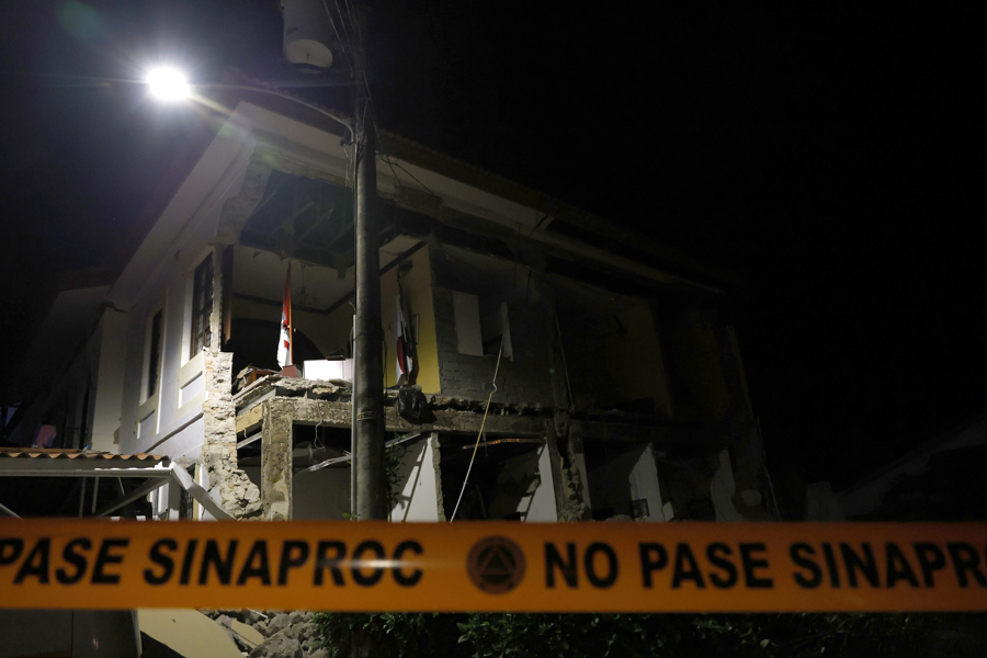Adrenalina, vigilancia y pacientes en la calle por el terremoto de magnitud 7,7 en Panamá