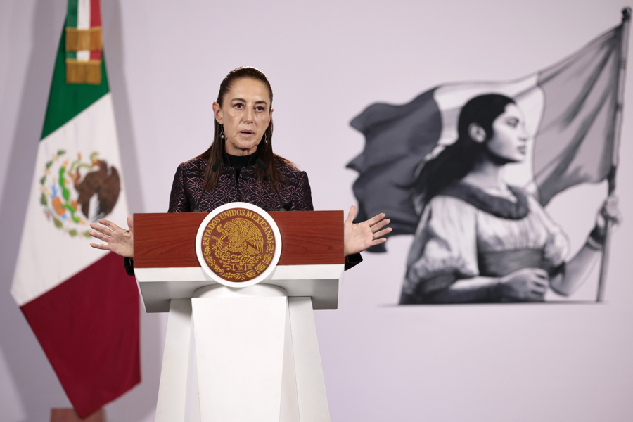 Sheinbaum acusa a grupos de derecha de EE.UU. de buscar un "cambio" en México