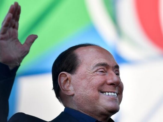 Berlusconi hospitalizado “por precaución” por coronavirus en Italia