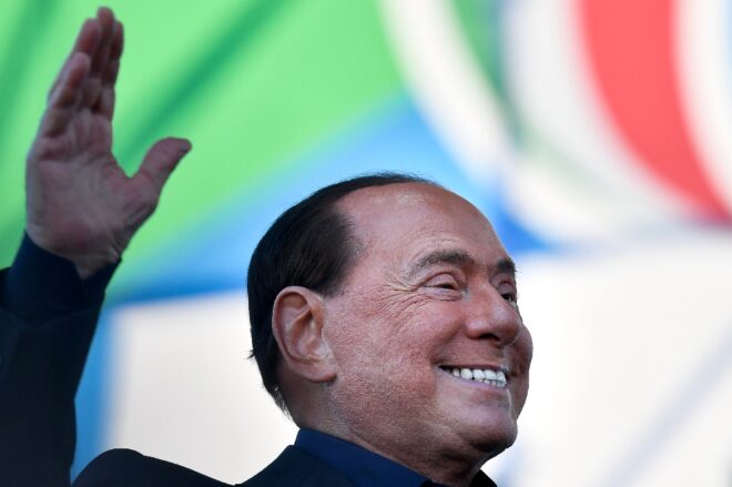 Berlusconi hospitalizado “por precaución” por coronavirus en Italia