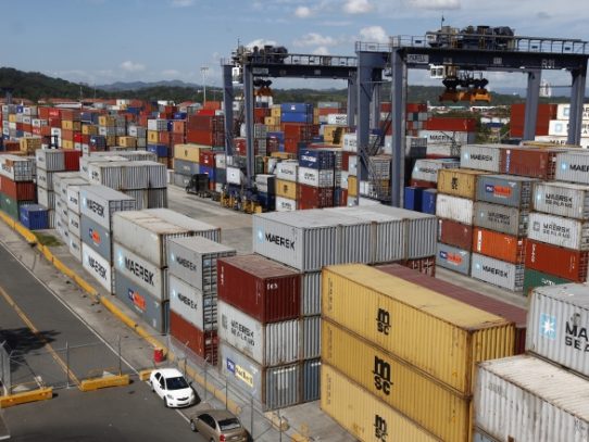 CCIAP: Huelga en Aduanas impide el ingreso de 1200 contenedores diarios