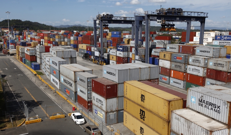 CCIAP: Huelga en Aduanas impide el ingreso de 1200 contenedores diarios