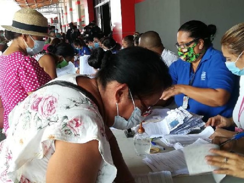 Entregan más de 4 mil 500 tarjetas de débito a jubilados y pensionados en Veraguas
