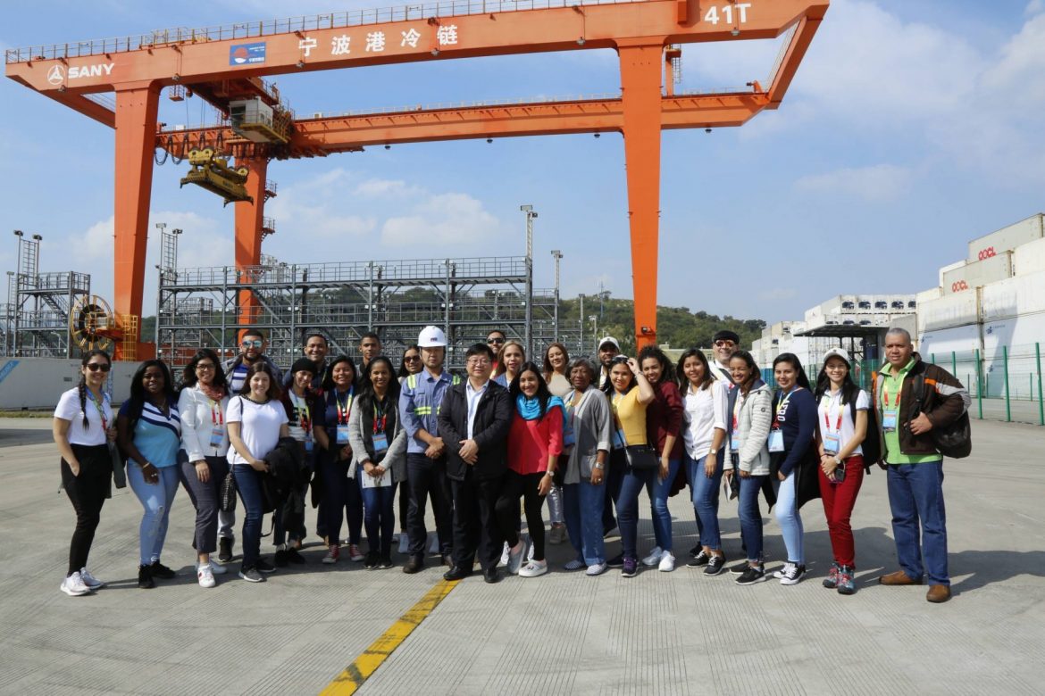 Panameños se capacitan en China sobre construcción portuaria y logística