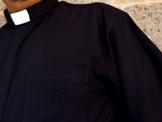 Fiscalía investiga supuesto delito sexual que involucra miembros de la iglesia católica