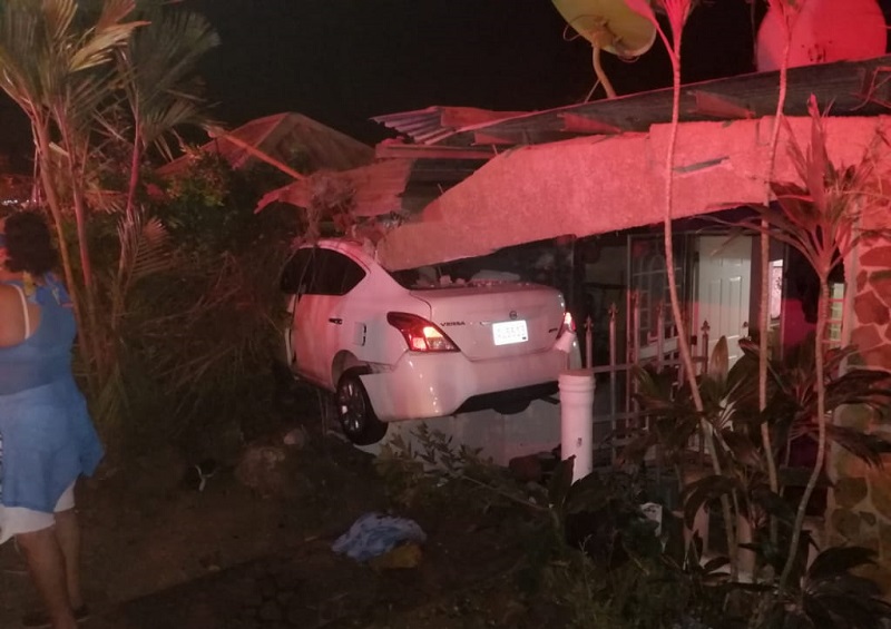 Auto se estrella con una casa en Arraiján, el conductor es del Senan