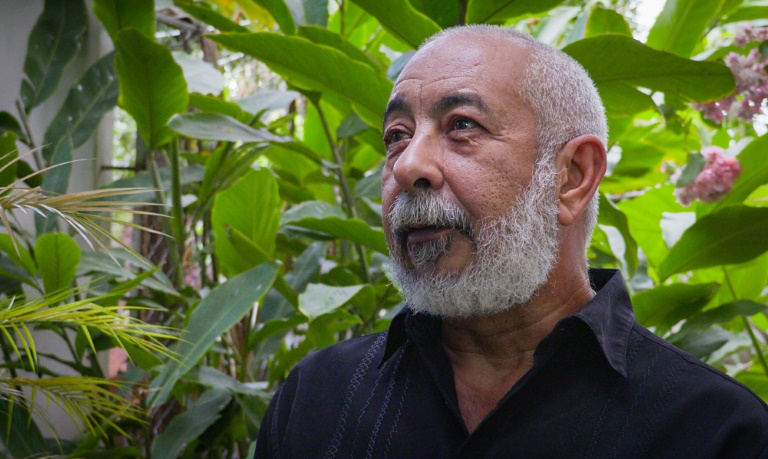 El hombre es "el coronavirus del mundo", dice novelista cubano Padura