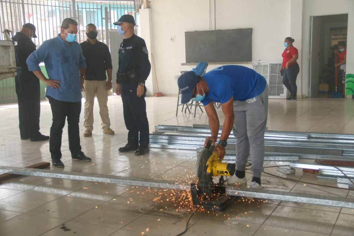 Acondicionan albergue temporal para familias afectadas por deslave en Villa María