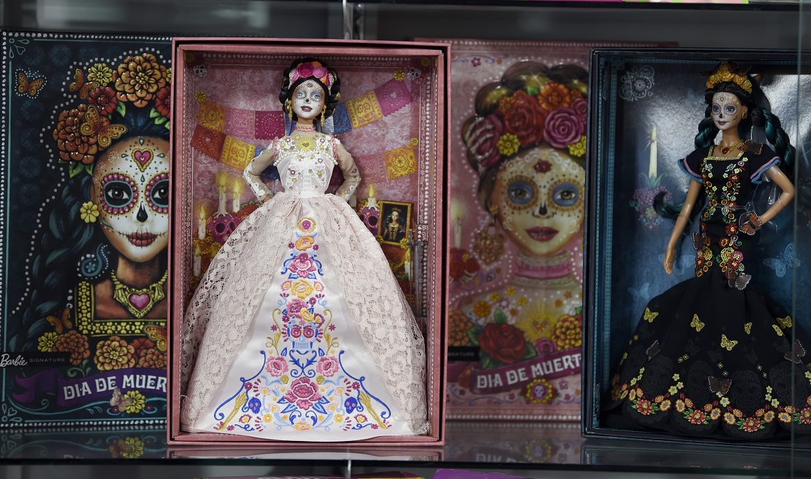 Barbie Día de Muertos, entre la exaltación cultural y la explotación monetaria
