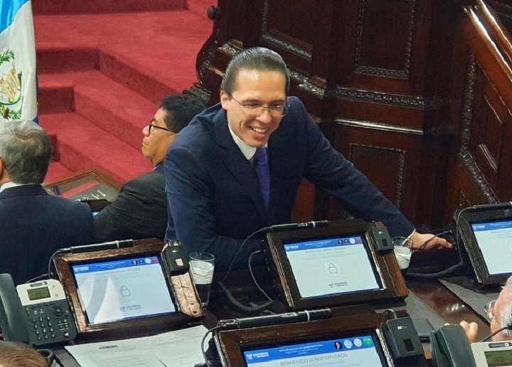 EE.UU. prohíbe el ingreso a influyente legislador de Guatemala por corrupción