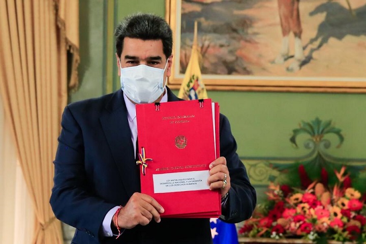 Constituyente oficialista da a Maduro poderes especiales con "Ley Antibloqueo"