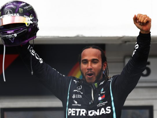En Silverstone, Hamilton necesita empezar a recortar a Verstappen
