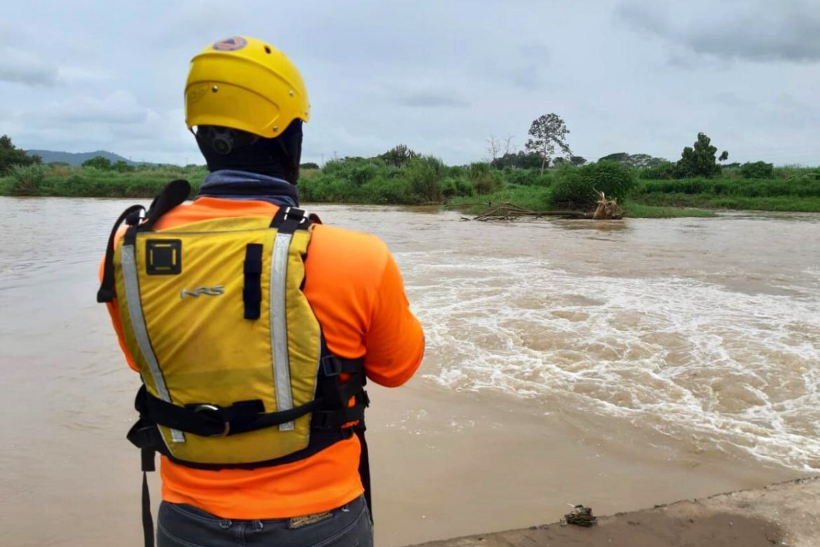 Sinaproc asegura que alertó sobre lluvias que causaron devastación en el país
