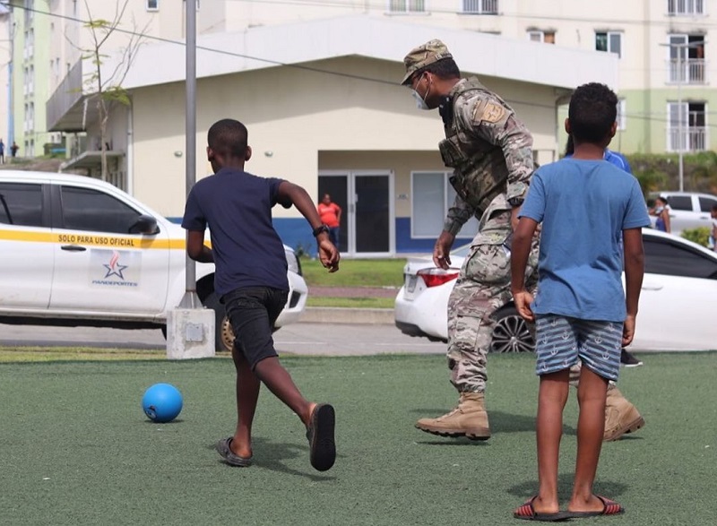 Niños y jóvenes de Colón se inscriben en proyecto social del Minseg