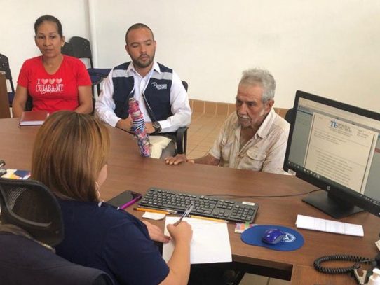 Chiricano de 76 años de edad sacará su cédula por primera vez