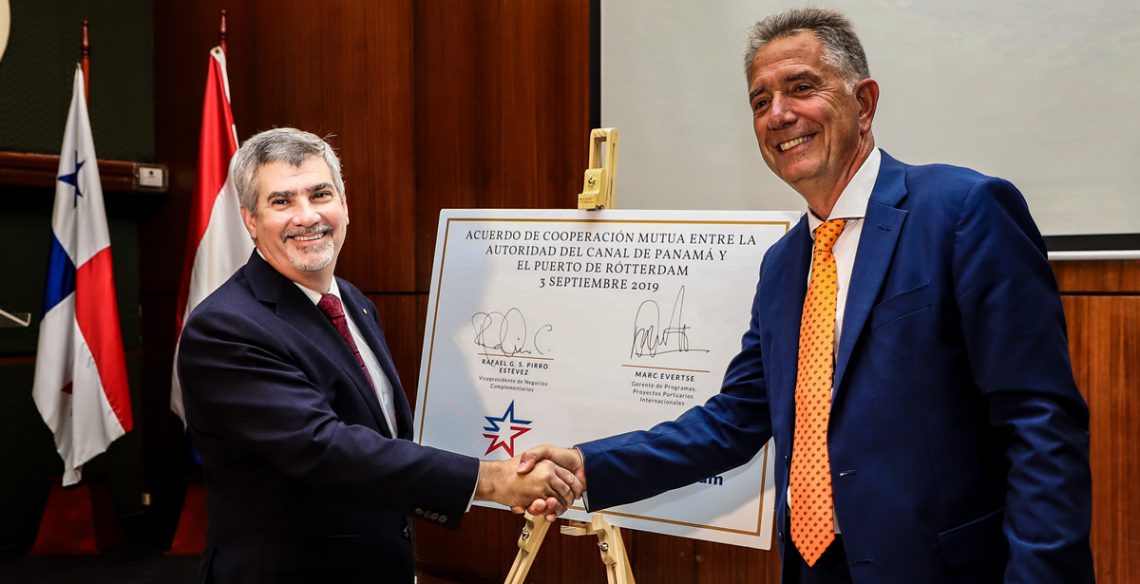 El Canal de Panamá firma acuerdo con el Puerto de Róterdam para promover el comercio