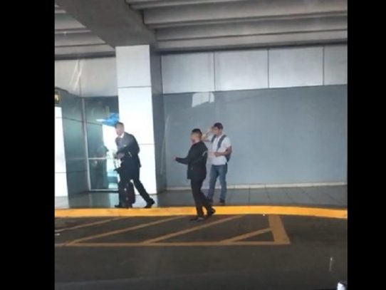 Investigan a tripulante de Copa Airlines que evadió a personal de Aduanas