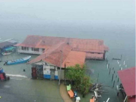 Bocas del Toro: Lluvias navideñas dejan 215 familias afectadas