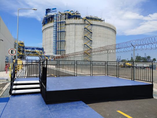 GIP, de BlackRock, negocia compra de AES por $38,000 millones, con impacto en Panamá