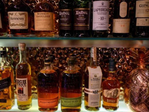 Producción de cerveza, seco y ron continúa en caída durante el 2025