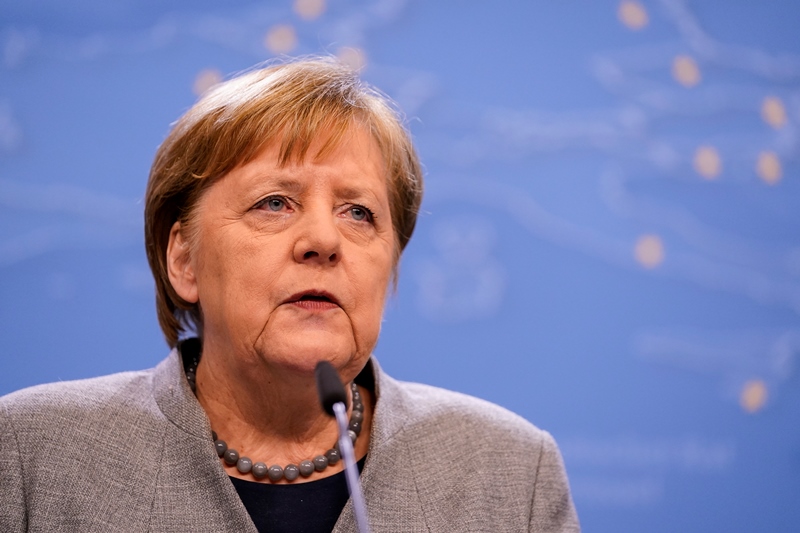 Angela Merkel vuelve a la cancillería tras terminar su cuarentena