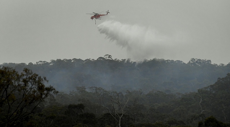 La ola de calor aviva el fuego en Australia