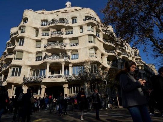 ¿Cómo es vivir en la casa más famosa de Barcelona?