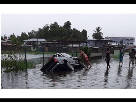 Emergencia: Lluvias intensas  paralizaron Bocas del Toro el Día de Navidad