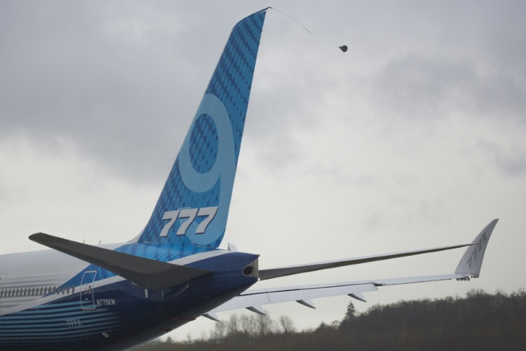 El viento obliga a Boeing a retrasar de nuevo el primer vuelo del 777X en EEUU