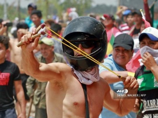 Escalan protestas en Bolivia por cuestionado triunfo de Morales