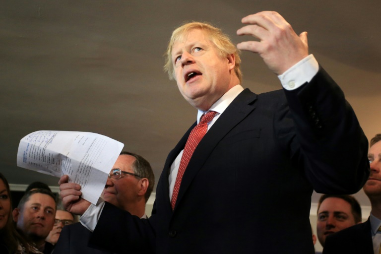 Johnson pide unidad en territorios ganados a los laboristas en Reino Unido