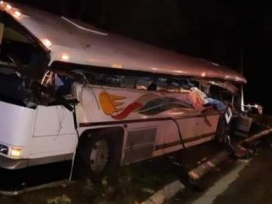 Una colisión entre un camión y un autobús deja 21 muertos en Guatemala