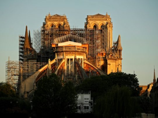 Un año después del incendio, la campana de Notre Dame repica en un país golpeado por el coronavirus