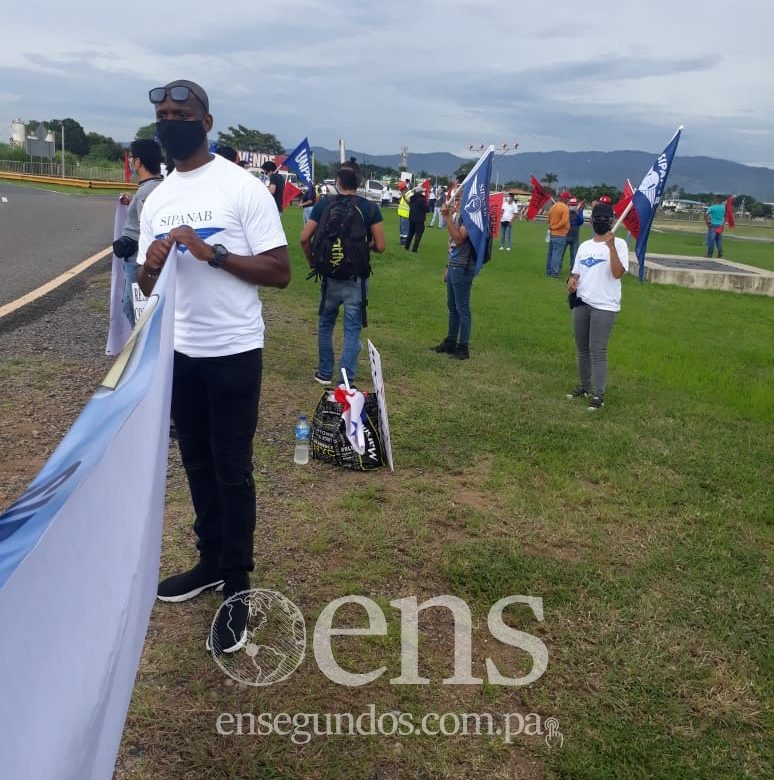 Prosiguen protestas de trabajadores de Copa Airlines contra medidas de la compañía