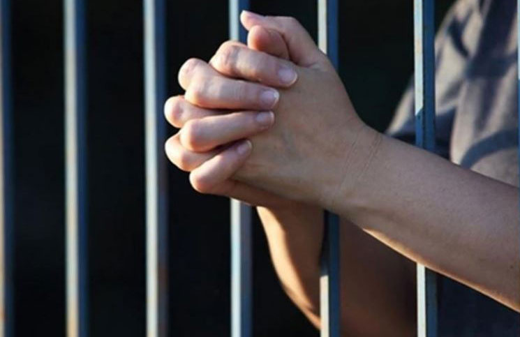 Hombre es condenado a 70 meses de prisión por maltratar a su esposa