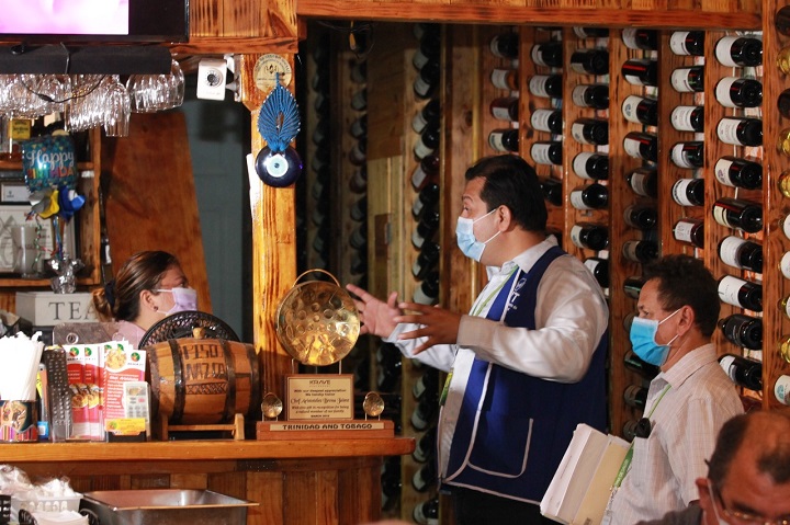 Minsa verifica cumplimiento de normativas a restaurantes en el Casco Antiguo