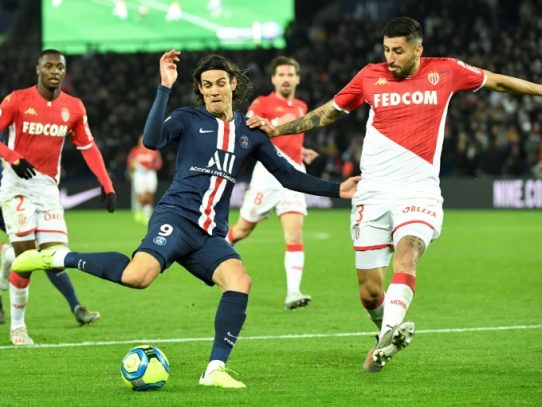 El PSG excluye a Cavani de la lista para Lille ante un posible traspaso