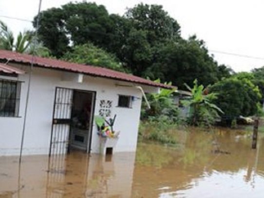 Desborde de río en Chepo afectó 68 viviendas; evalúan daños y ayuda humanitaria