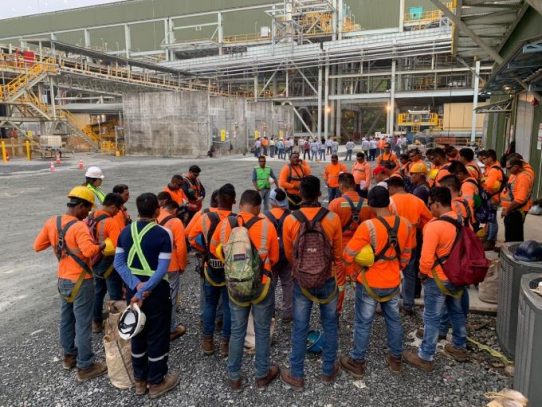 Minera Panamá espera proseguir contrato con el Estado
