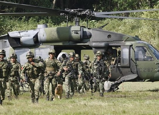 Colombia anunció que revisará las órdenes militares para garantizar los derechos humanos