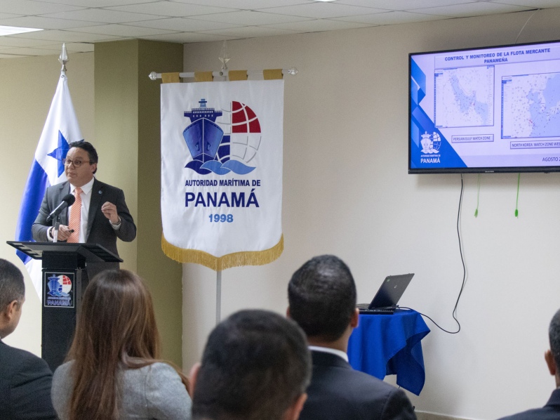 Plantean modernización tecnológica para el registro naval en Panamá