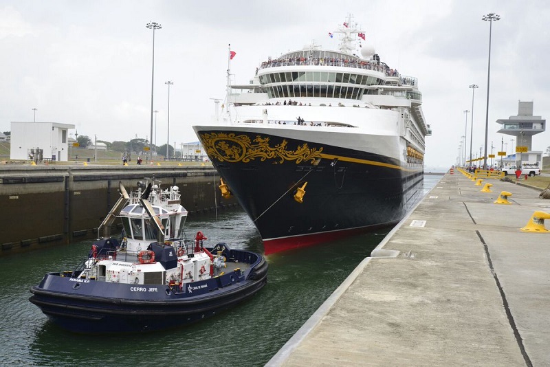 Aprueban modificación a la estructura de peajes del Canal de Panamá para buques de pasajeros