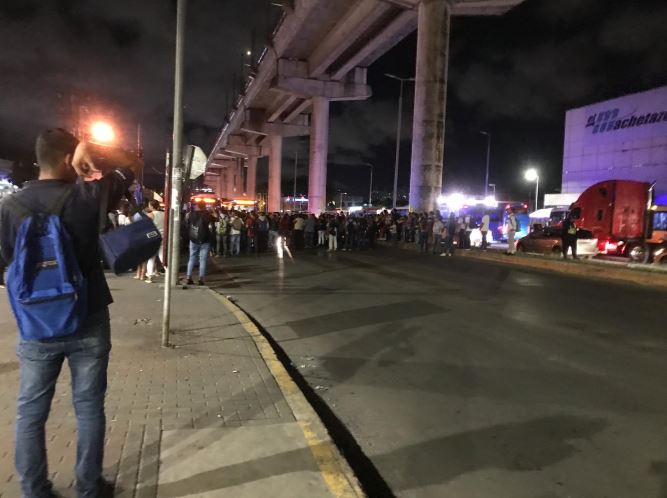 Realizan protesta nocturna para exigir nueva sede de la UP en San Miguelito