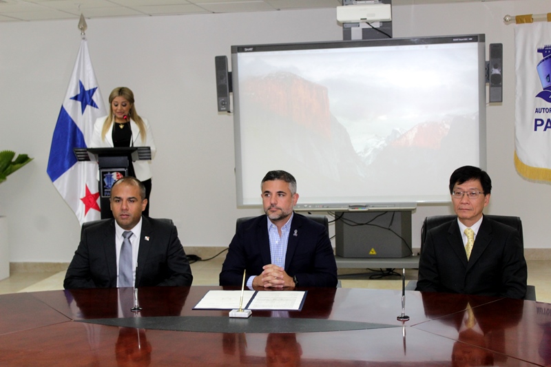 MOP y AMP firman acuerdo con Panamá Ports Company para trabajos del Cuarto Puente