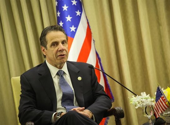 El gobernador de Nueva York califica como "acto de terrorismo" apuñalamiento durante el Hanukkah