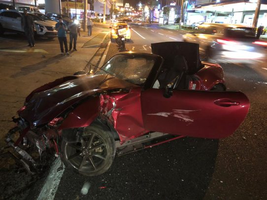 Dos heridos por accidente en Calle 50
